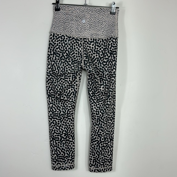 Lululemon Wunder Under Roll Down Ivory Black Dot Workout Crop Leggings Pants 4 - Picture 5 of 6